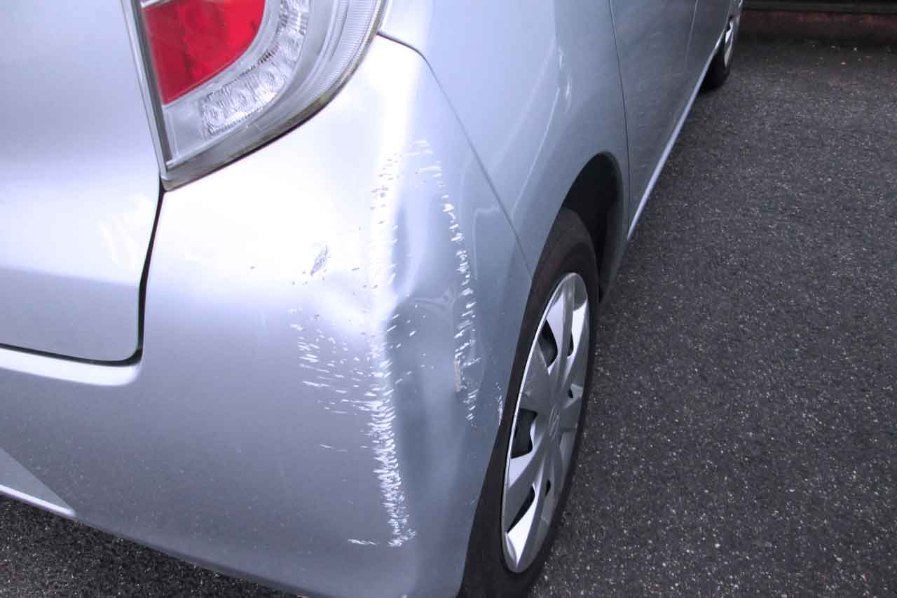 車のキズ